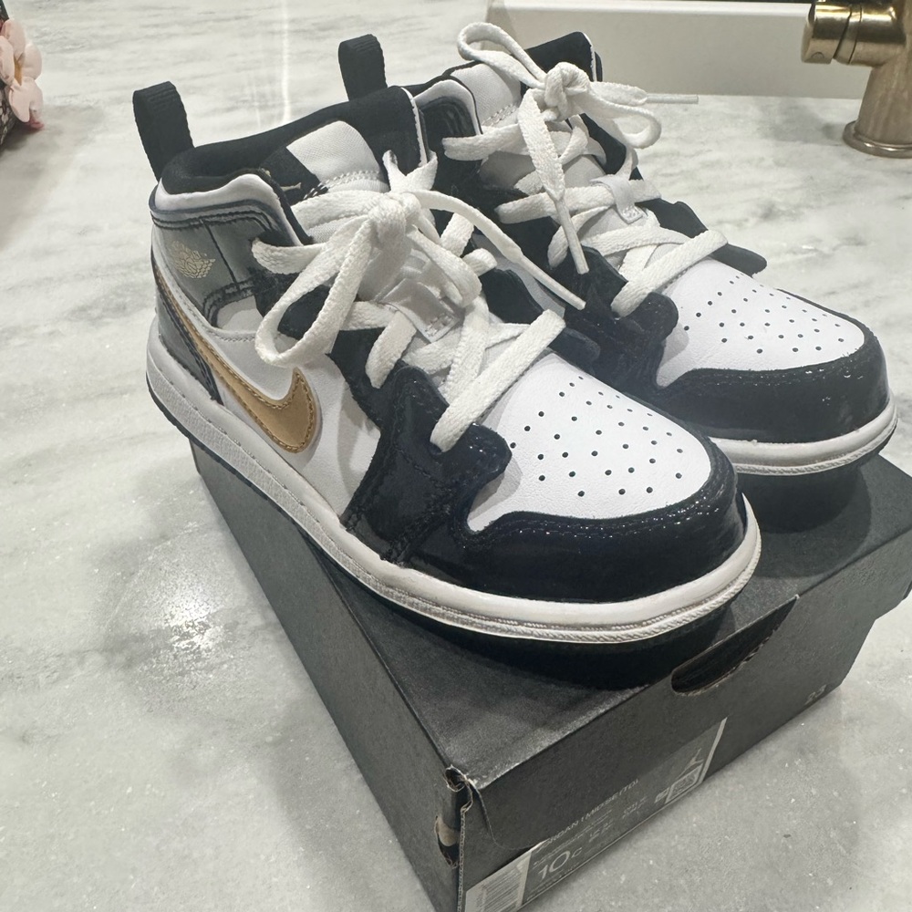 Jordan 1s Low Nike Kids Sneakers - Black, White, Gold